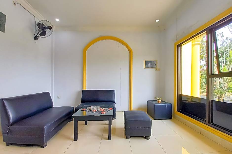 RedDoorz Syariah near Universitas Muhammadiyah Bungo