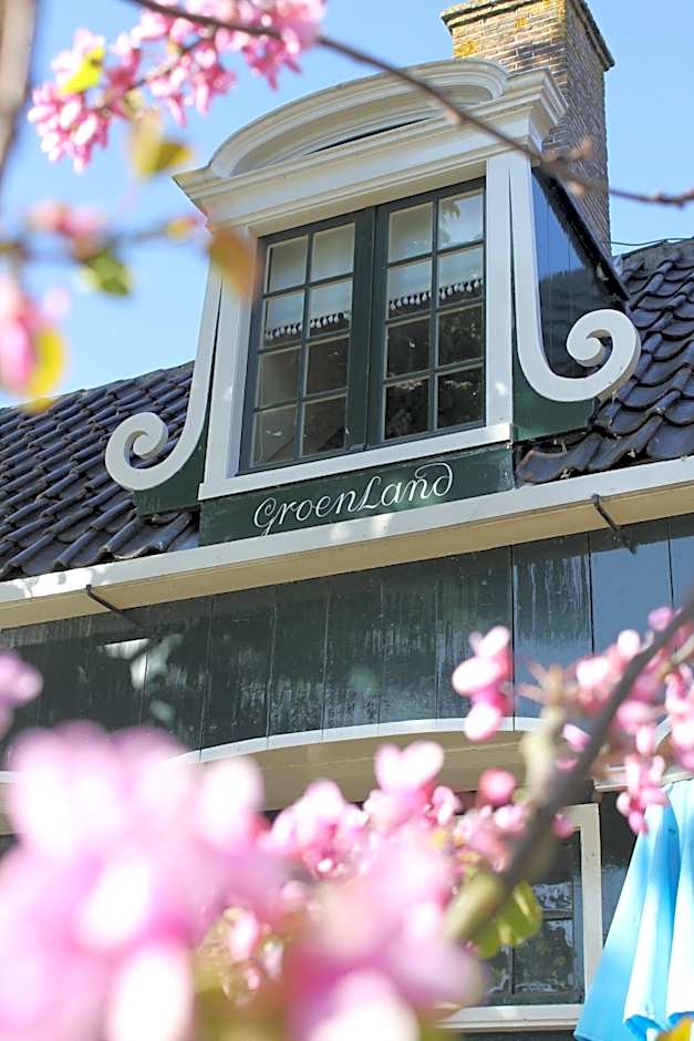 Stay overnight at Windmill Village Zaanse Schans - Amsterdam