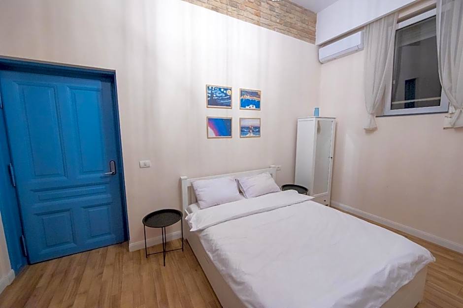 VISAJ Deluxe Downtown