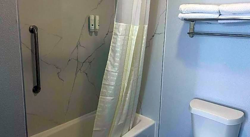 Quality Suites Abilene Mall Area