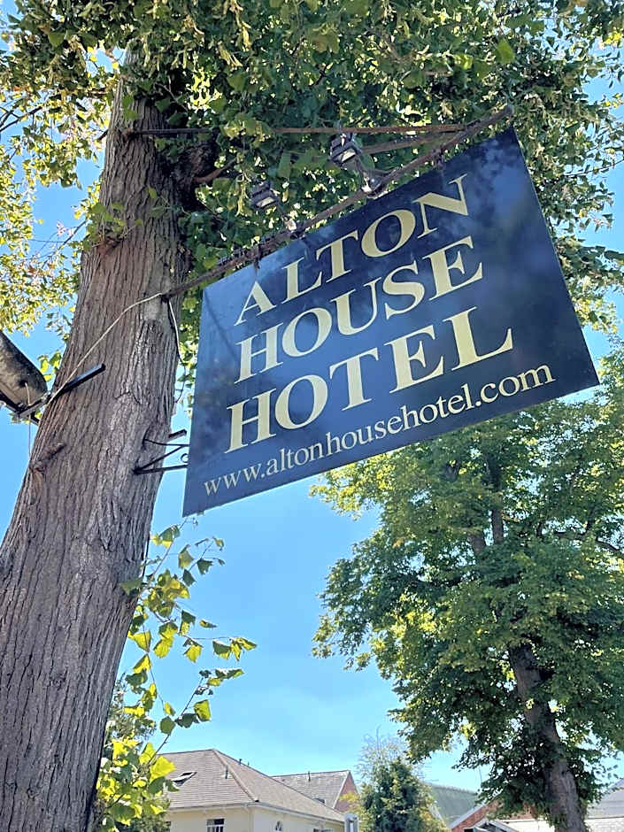 Alton House Hotel