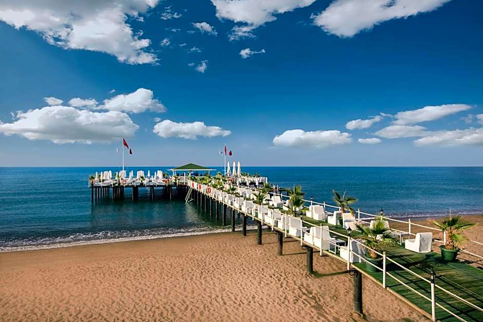 Delphin Imperial Lara