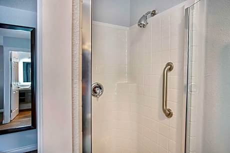 2 Full Beds | Mob Acc RI Shwr Nsmk Micfridg