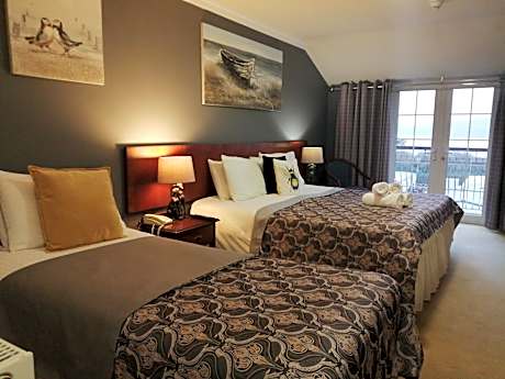 Three Rivers Hotel