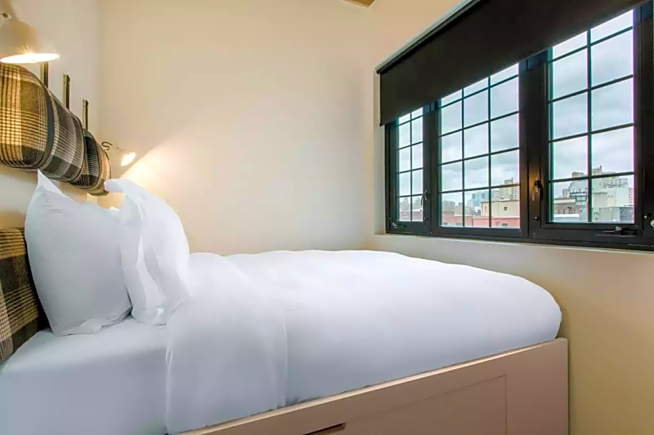 Gowanus Inn & Yard Hotel