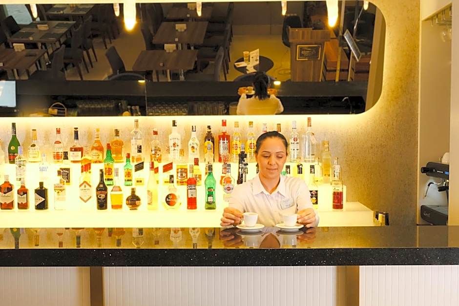 ARMİS HOTEL