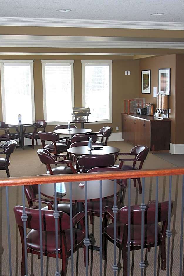 Lakeview Inns & Suites - Edson Airport West