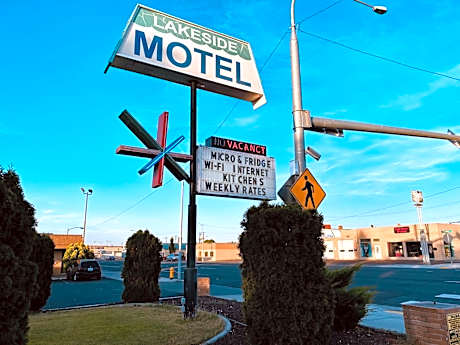 Lakeside Motel