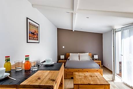 Studio (2 Adults)