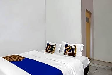 SPOT ON 92498 Fanni Homestay