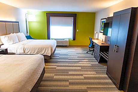 Standard Queen Room with Two Queen Beds - Extra Floor Space