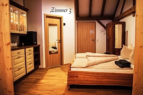 Deluxe Double Studio