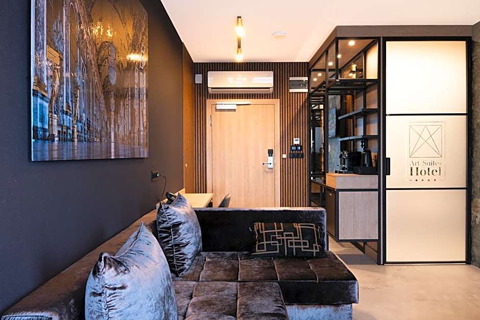 Art Suites Luxury Hotel