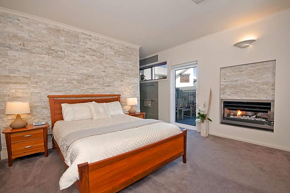 Captains at the Bay Bed & Breakfast