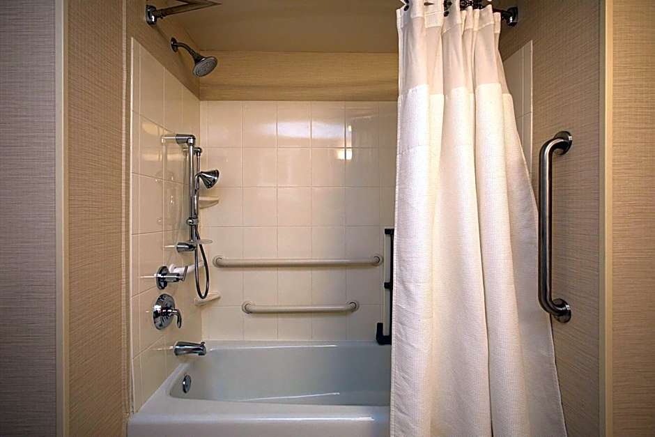 Fairfield Inn & Suites by Marriott Edison-South Plainfield