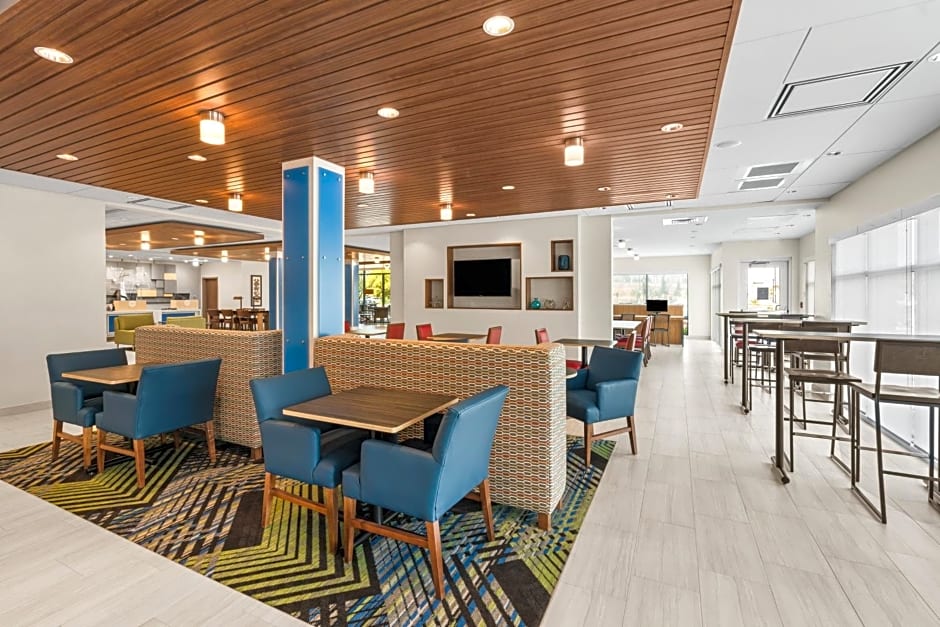Holiday Inn Express And Suites Suisun City Napa Valley Area By IHG
