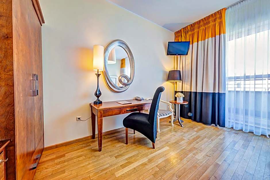 Don Prestige Residence