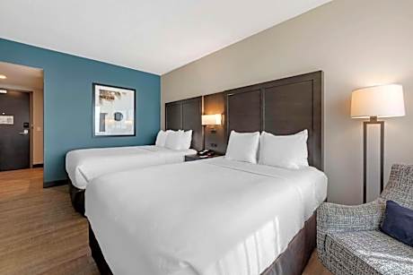 Queen Room with Two Queen Beds - Non-Smoking