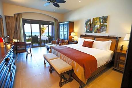 Junior Signature Suite - Beachfront
