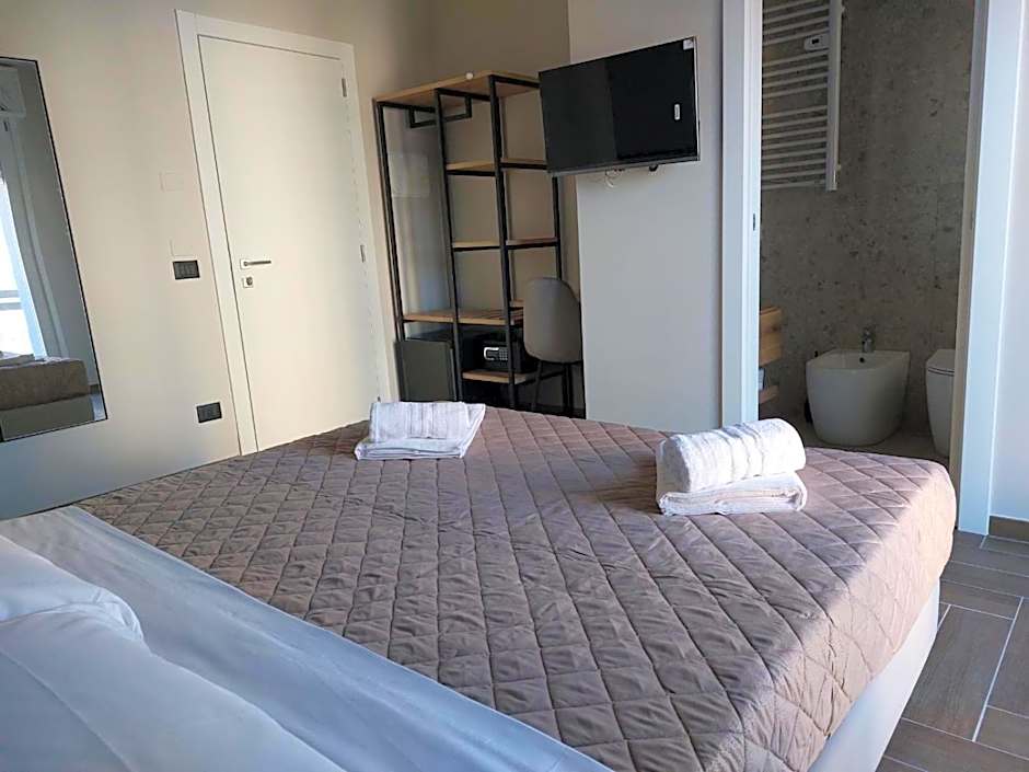 Global Hotel