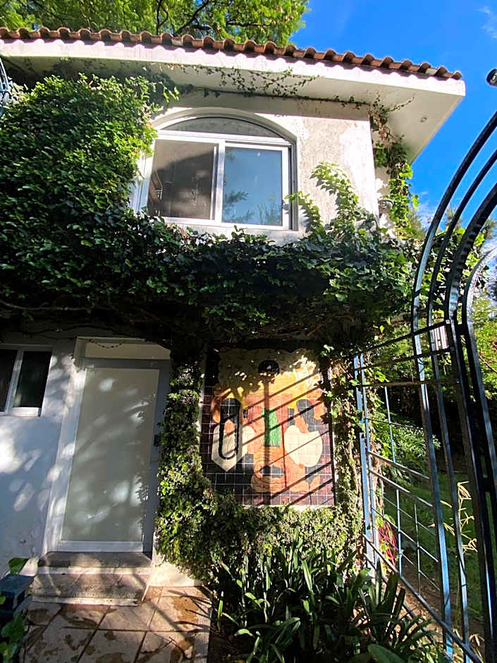 Magnolias Jardin & Boutique Suites