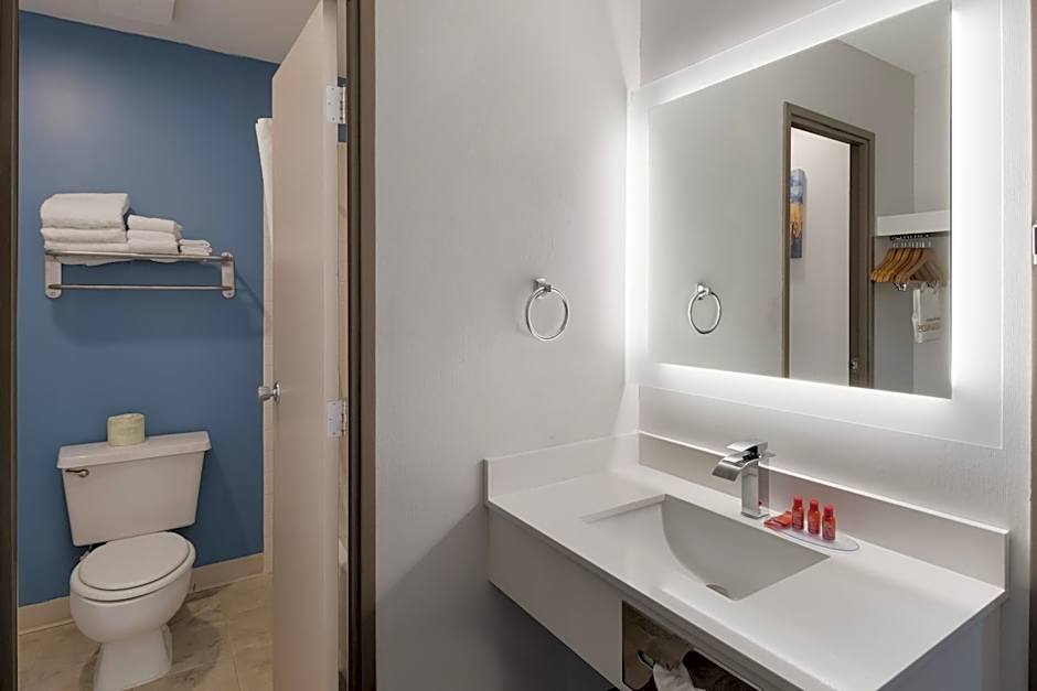 Quality Inn South Bend near Notre Dame