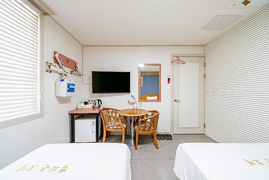 Champion Hotel