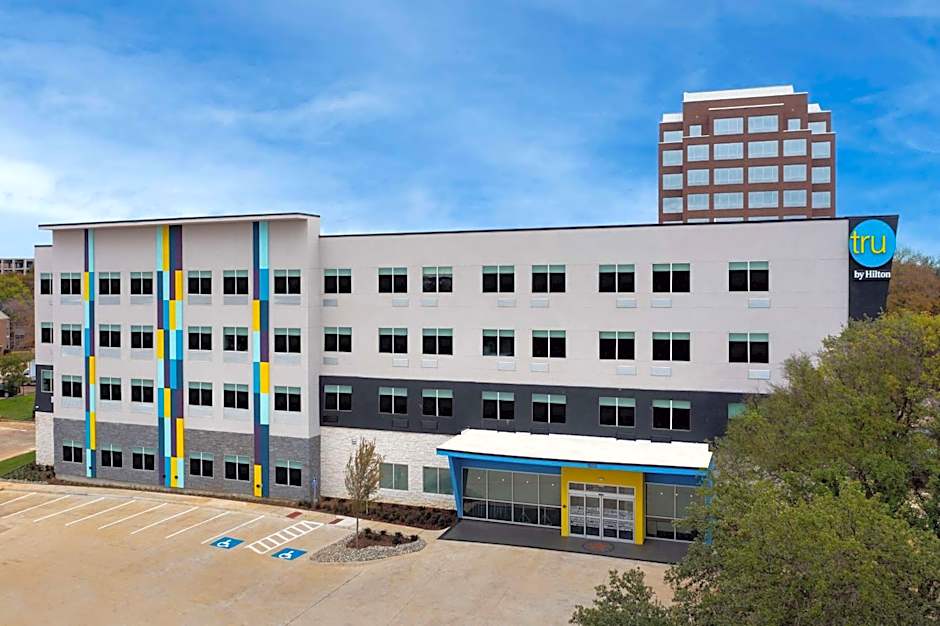 Tru by Hilton North Richland Hills DFW West