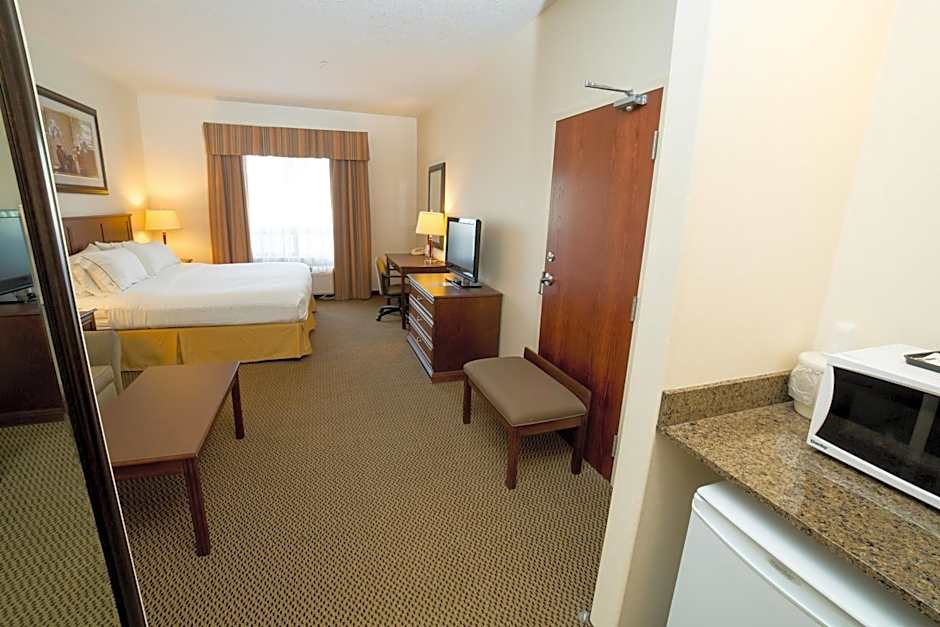 Holiday Inn Express & Suites Drayton Valley By IHG
