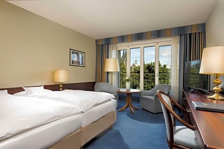 Superior Double or Twin Room with Cathedral View