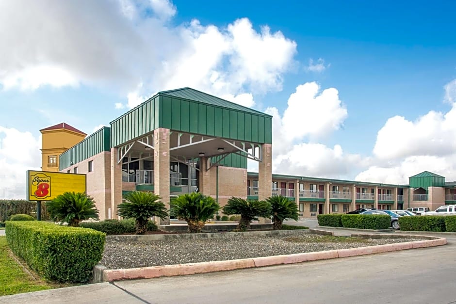 Super 8 by Wyndham Seguin