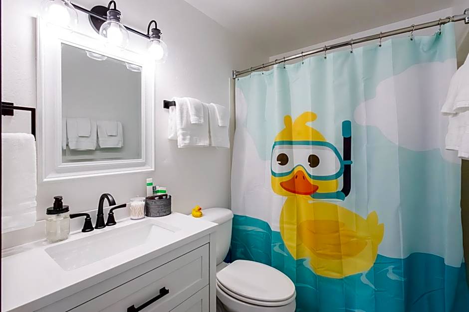 Lazy Duck Inn