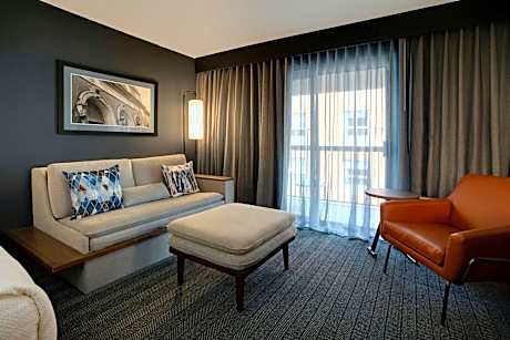 Deluxe Guest room, 2 Queen, Sofa bed, Balcony