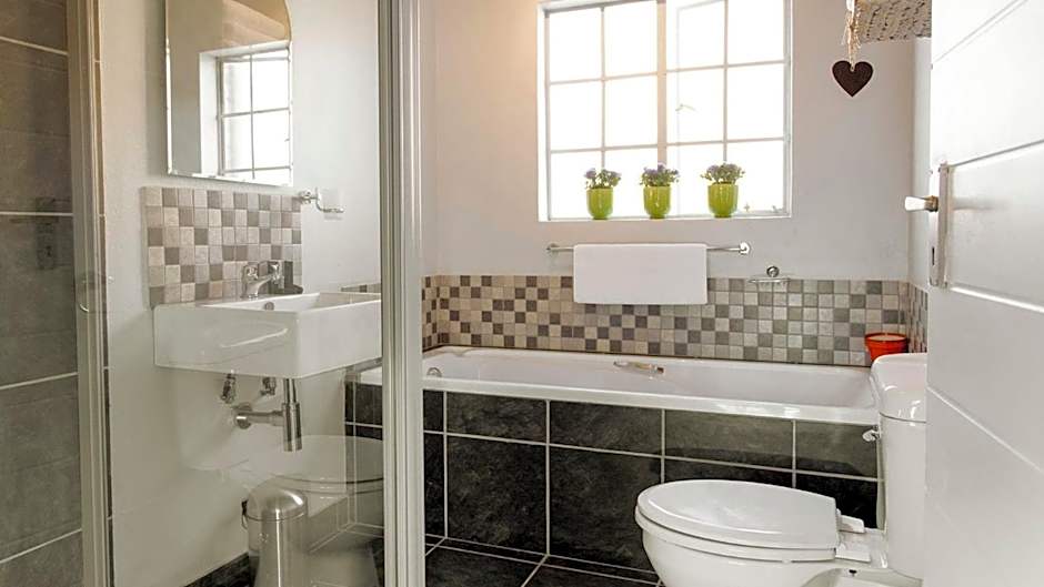 3 Lux Suites