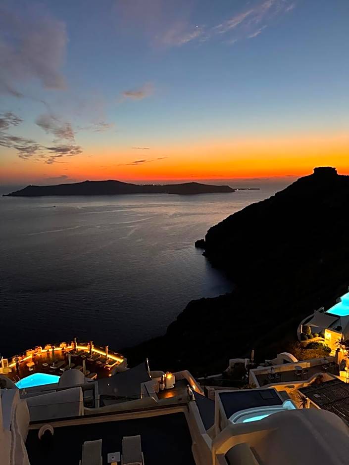 Sun Rocks Boutique Hotel - Caldera View Suites & Sunset Dining Experience