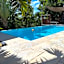 Gite et bungalow La Tortue Bleue Piscine & Malendure