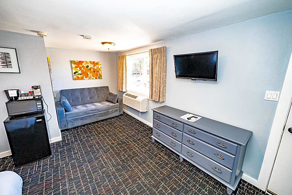 Coyote Mountain Lodge