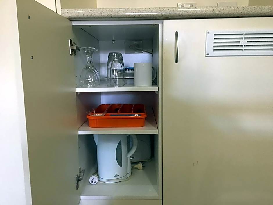 Wondai Colonial Motel & Ivory's Restaurant