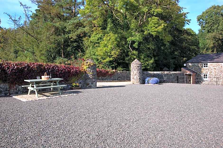Millbrae Lodges