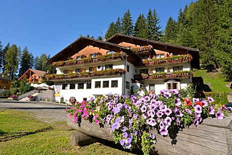 Hotel Pontives