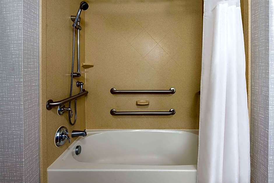 Hampton Inn By Hilton & Suites Winston-Salem/University Area