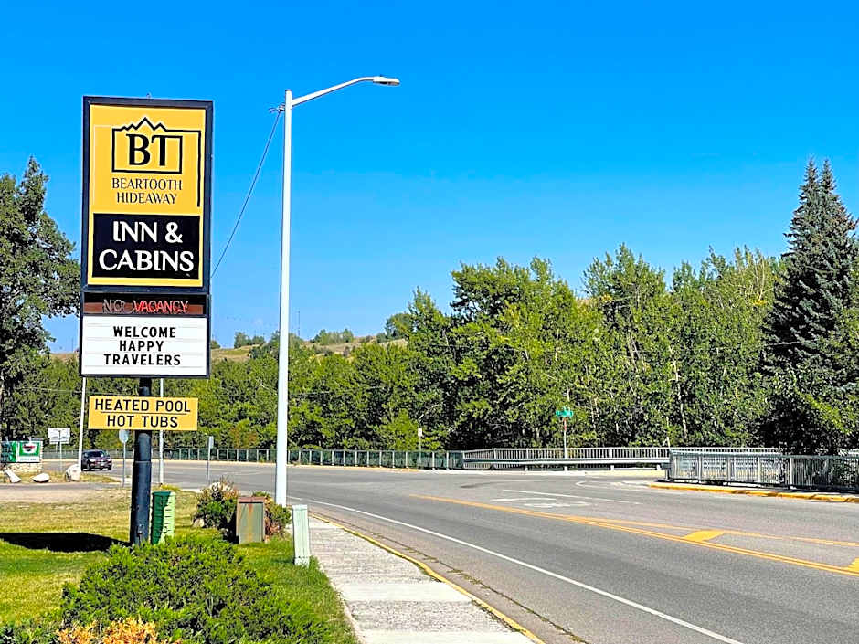 Beartooth Hideaway Inn & Cabins