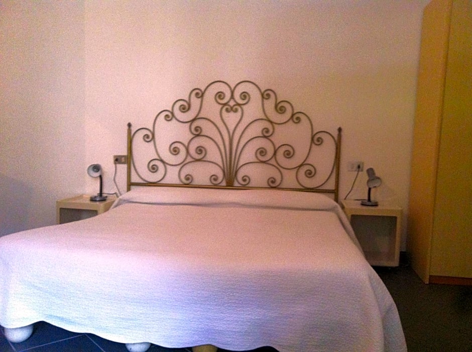 Hotel Pensione Moderna