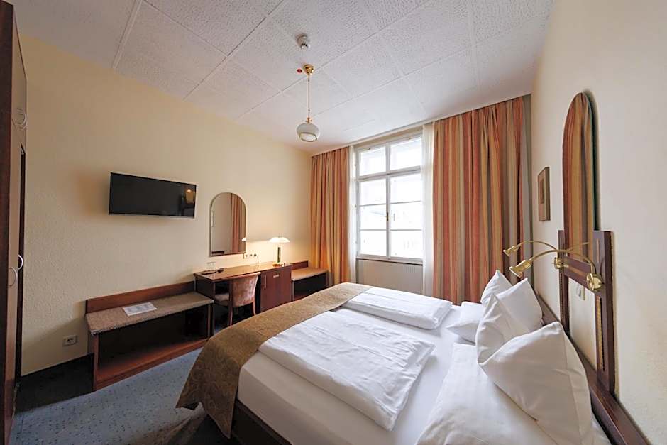 Continental Hotel-Pension