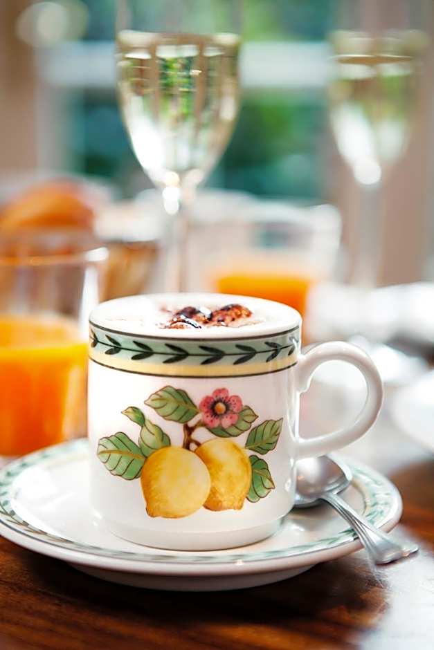 THE GATE GARDEN Hotel