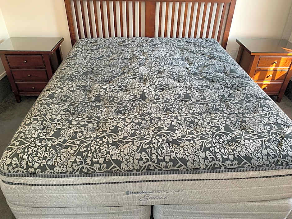 ASURE 755 Regal Court Motel