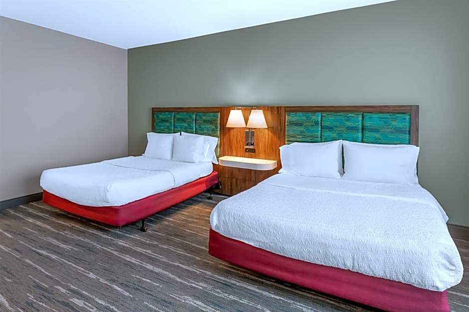 Hampton Inn & Suites Atlanta Airport West/Camp Creek Parkway