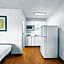 Birch Hill Suites Kansas City - Independence
