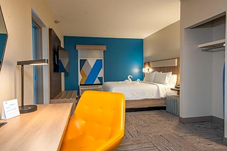 1 King Bed Suite Sofa Bed