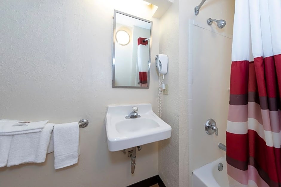Red Roof Inn Tinton Falls-Jersey Shore